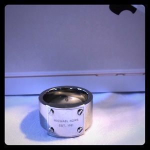 💯 authentic MK plated logo ring